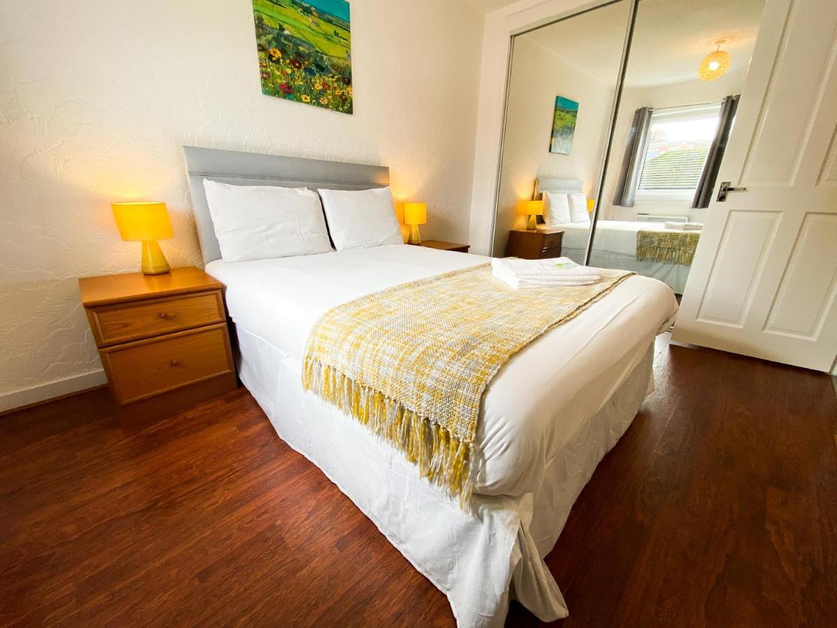 Glasgow Green Park Home Екстер'єр фото